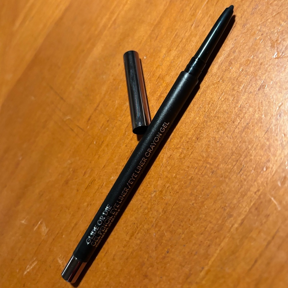 MAC Eyeshadow & Eyeliner An Eye for Arrangements Eye Kit - Picture 10 of 16